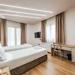Relax Szálloda Durrës